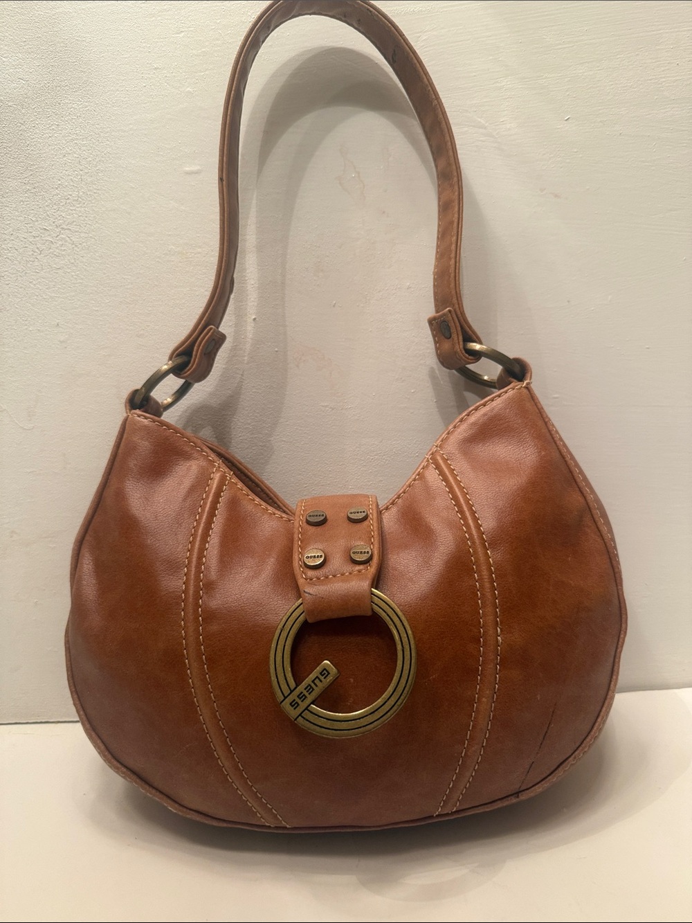 Guess brown caramel color crescent shoulder bag faux leather  Y2 K 90's